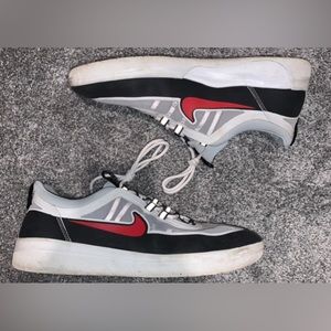 NIKE SB NYJAH 2 SKATER RARE SKATEBOARD 🛹  SHOES 11.5 White Black Red Spiridon